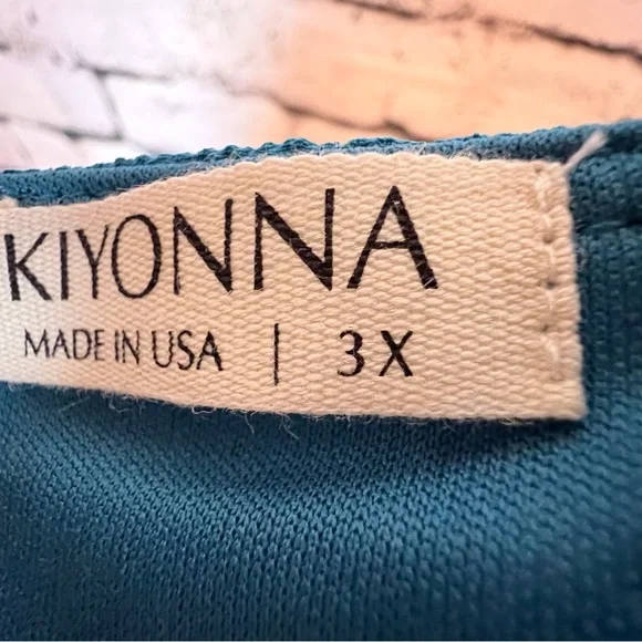 Kiyonna Blouse 3/4 bell sleeves 3X - Picture 7 of 7